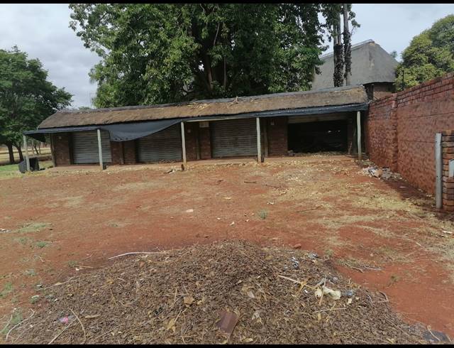 2.60HA SMALLHOLDING FOR SALE IN DE KROON AH